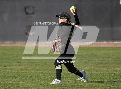 Thumbnail 1 in Brea Olinda @ Canyon photogallery.