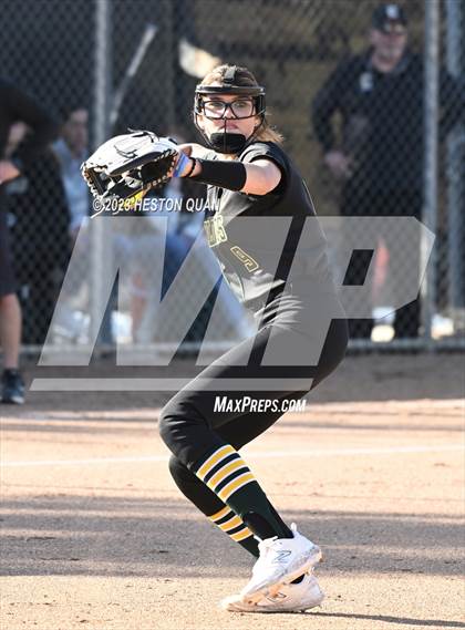 Thumbnail 1 in Brea Olinda @ Canyon photogallery.