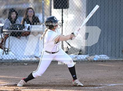 Thumbnail 1 in Brea Olinda @ Canyon photogallery.
