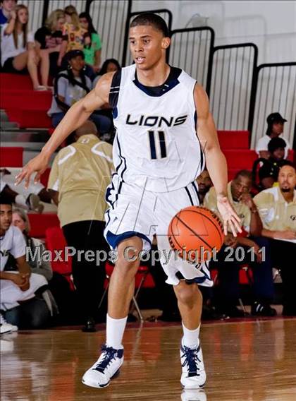 Thumbnail 3 in Bishop Gorman vs. Grace Prep photogallery.