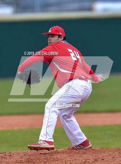 Thumbnail 1 in Lee [Robert E.] vs Clark (NISD Baseball Tournament) photogallery.
