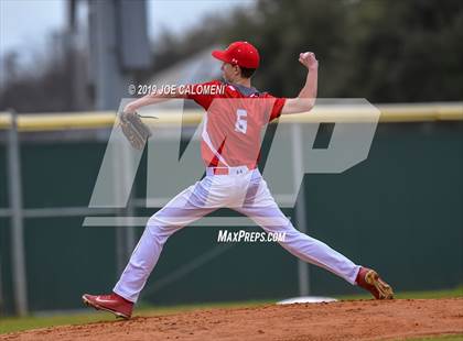 Thumbnail 1 in Lee [Robert E.] vs Clark (NISD Baseball Tournament) photogallery.
