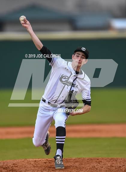 Thumbnail 3 in Lee [Robert E.] vs Clark (NISD Baseball Tournament) photogallery.