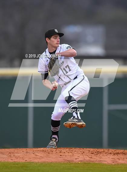 Thumbnail 2 in Lee [Robert E.] vs Clark (NISD Baseball Tournament) photogallery.