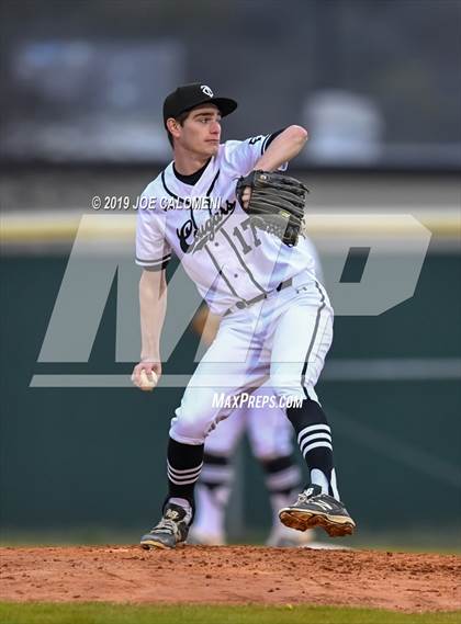 Thumbnail 2 in Lee [Robert E.] vs Clark (NISD Baseball Tournament) photogallery.