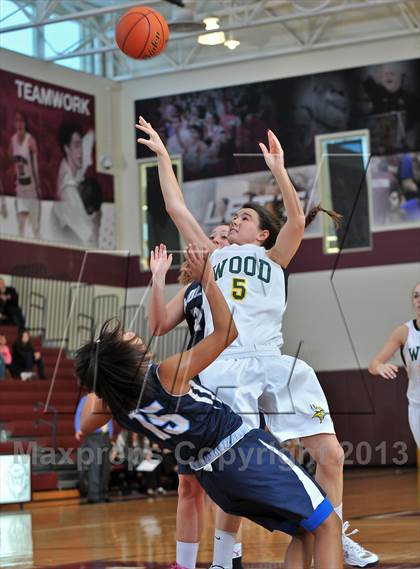 Thumbnail 2 in Archbishop Molloy vs Archbishop Wood (Philly-NY Challenge) photogallery.