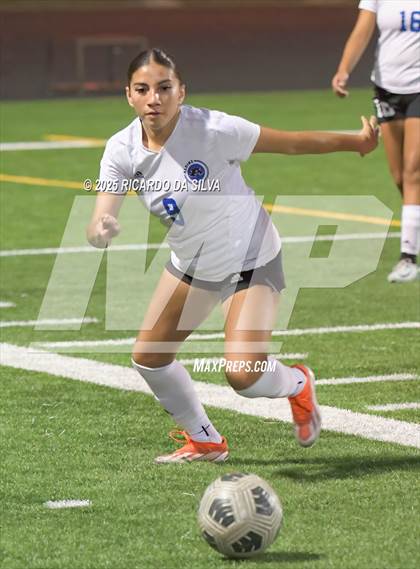Thumbnail 1 in The Woodlands vs Aldine (UIL 6A D1 Soccer Bi-District) photogallery.