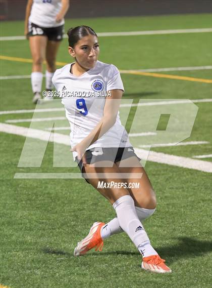 Thumbnail 2 in The Woodlands vs Aldine (UIL 6A D1 Soccer Bi-District) photogallery.