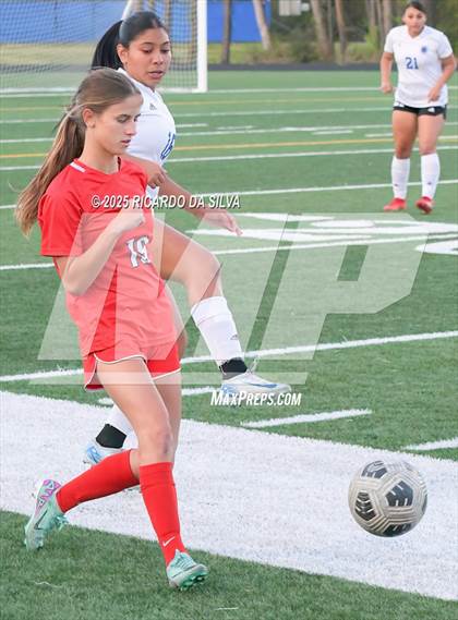 Thumbnail 2 in The Woodlands vs Aldine (UIL 6A D1 Soccer Bi-District) photogallery.