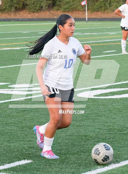 Thumbnail 3 in The Woodlands vs Aldine (UIL 6A D1 Soccer Bi-District) photogallery.