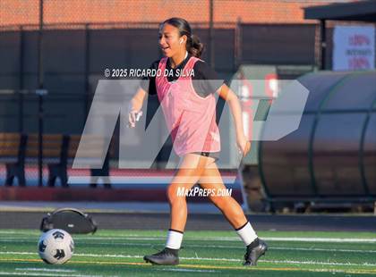 Thumbnail 3 in The Woodlands vs Aldine (UIL 6A D1 Soccer Bi-District) photogallery.