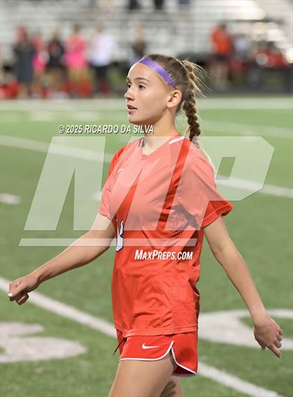 Thumbnail 2 in The Woodlands vs Aldine (UIL 6A D1 Soccer Bi-District) photogallery.