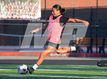 Thumbnail 3 in The Woodlands vs Aldine (UIL 6A D1 Soccer Bi-District) photogallery.