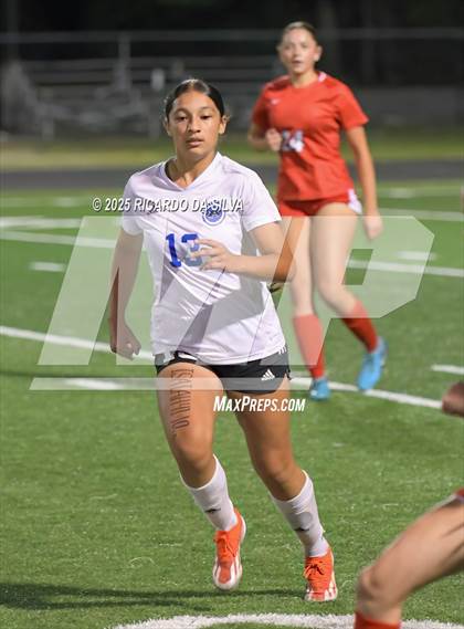 Thumbnail 2 in The Woodlands vs Aldine (UIL 6A D1 Soccer Bi-District) photogallery.