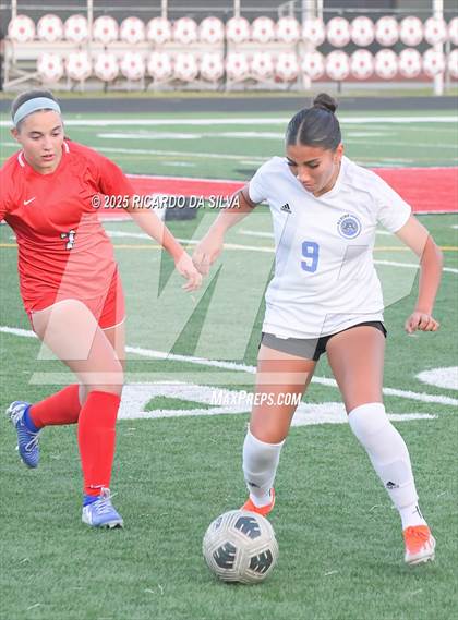 Thumbnail 3 in The Woodlands vs Aldine (UIL 6A D1 Soccer Bi-District) photogallery.