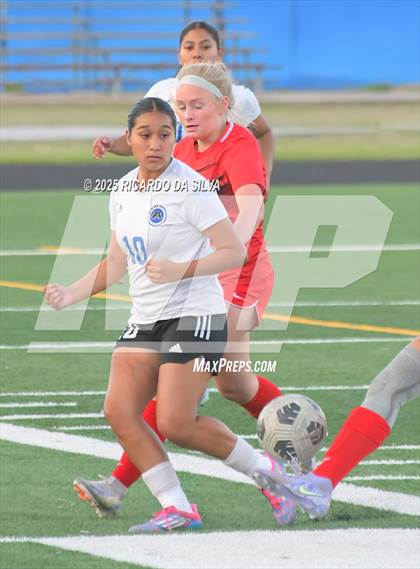 Thumbnail 3 in The Woodlands vs Aldine (UIL 6A D1 Soccer Bi-District) photogallery.