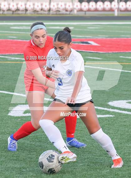 Thumbnail 3 in The Woodlands vs Aldine (UIL 6A D1 Soccer Bi-District) photogallery.