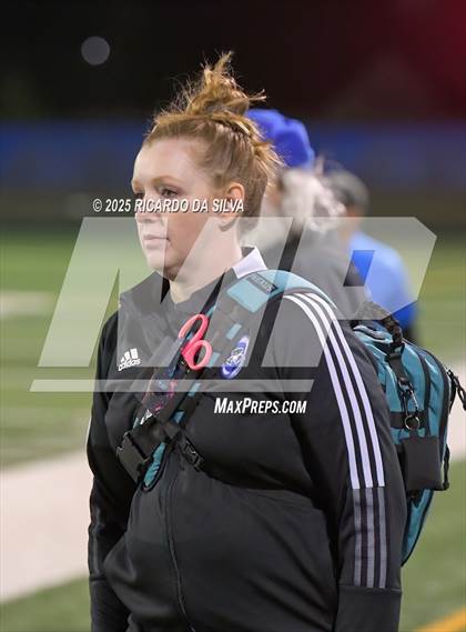 Thumbnail 2 in The Woodlands vs Aldine (UIL 6A D1 Soccer Bi-District) photogallery.