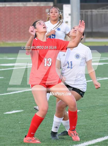 Thumbnail 1 in The Woodlands vs Aldine (UIL 6A D1 Soccer Bi-District) photogallery.