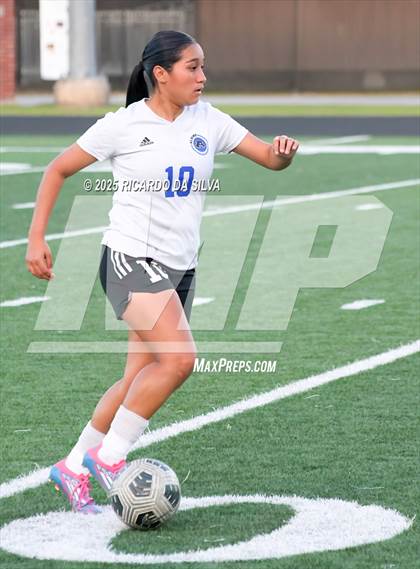 Thumbnail 2 in The Woodlands vs Aldine (UIL 6A D1 Soccer Bi-District) photogallery.
