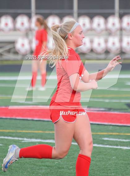Thumbnail 3 in The Woodlands vs Aldine (UIL 6A D1 Soccer Bi-District) photogallery.