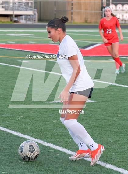 Thumbnail 2 in The Woodlands vs Aldine (UIL 6A D1 Soccer Bi-District) photogallery.