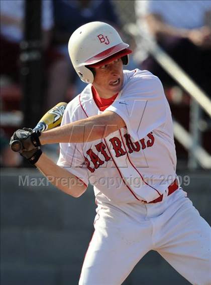 Thumbnail 3 in Jones vs. Sparkman photogallery.