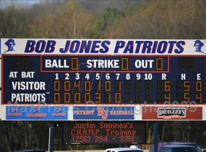 Thumbnail 3 in Jones vs. Sparkman photogallery.