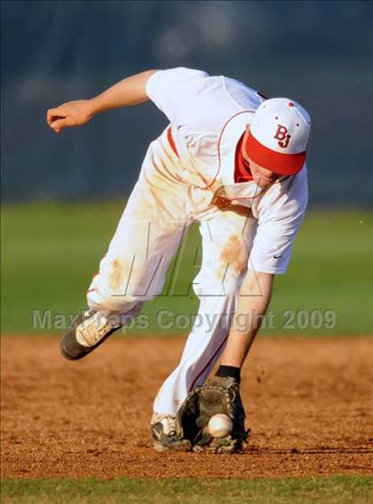 Thumbnail 1 in Jones vs. Sparkman photogallery.