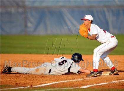 Thumbnail 3 in Jones vs. Sparkman photogallery.