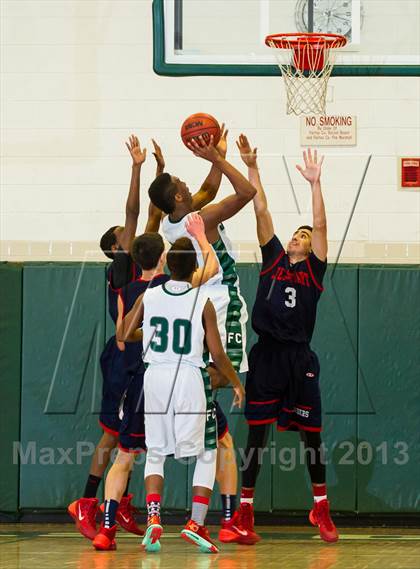Thumbnail 3 in Stuart vs Falls Church (Joe Cascio Holiday Classic) photogallery.