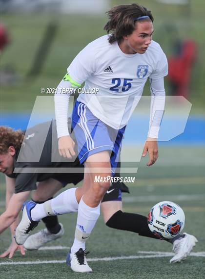 Thumbnail 2 in Fremont vs. Weber (UHSAA 6A Semifinal) photogallery.