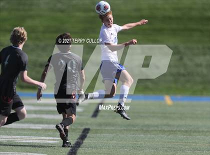 Thumbnail 3 in Fremont vs. Weber (UHSAA 6A Semifinal) photogallery.