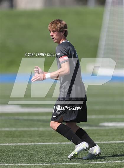 Thumbnail 1 in Fremont vs. Weber (UHSAA 6A Semifinal) photogallery.