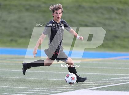 Thumbnail 2 in Fremont vs. Weber (UHSAA 6A Semifinal) photogallery.