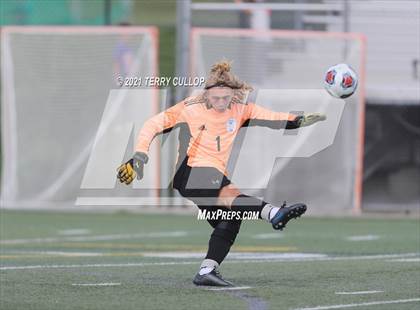 Thumbnail 2 in Fremont vs. Weber (UHSAA 6A Semifinal) photogallery.