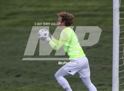 Thumbnail 2 in Fremont vs. Weber (UHSAA 6A Semifinal) photogallery.