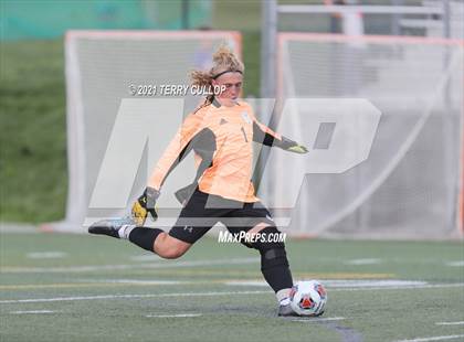 Thumbnail 3 in Fremont vs. Weber (UHSAA 6A Semifinal) photogallery.