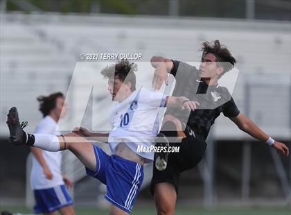 Thumbnail 3 in Fremont vs. Weber (UHSAA 6A Semifinal) photogallery.