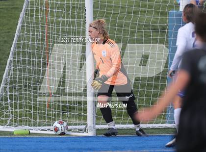 Thumbnail 1 in Fremont vs. Weber (UHSAA 6A Semifinal) photogallery.