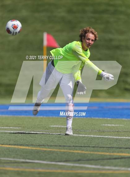 Thumbnail 3 in Fremont vs. Weber (UHSAA 6A Semifinal) photogallery.