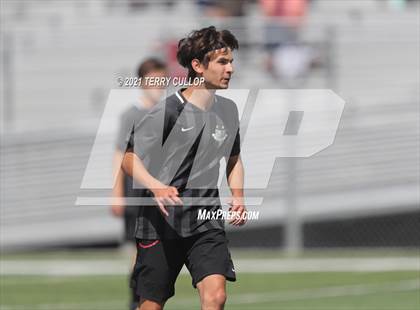 Thumbnail 3 in Fremont vs. Weber (UHSAA 6A Semifinal) photogallery.