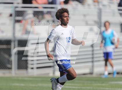 Thumbnail 2 in Fremont vs. Weber (UHSAA 6A Semifinal) photogallery.