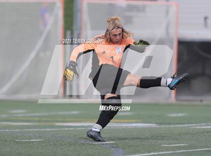 Thumbnail 3 in Fremont vs. Weber (UHSAA 6A Semifinal) photogallery.