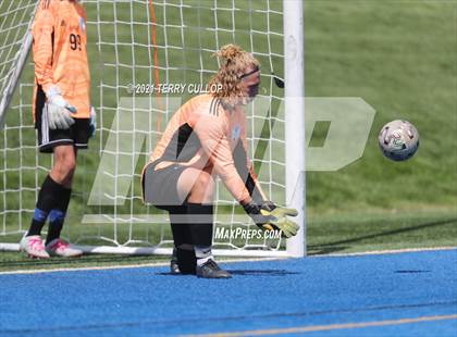 Thumbnail 3 in Fremont vs. Weber (UHSAA 6A Semifinal) photogallery.