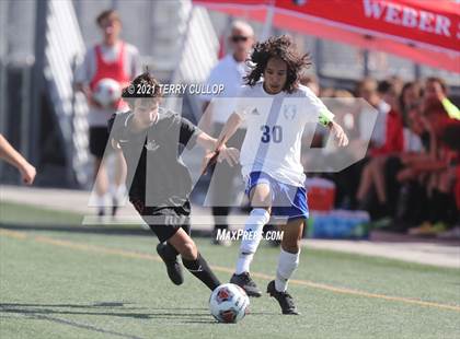 Thumbnail 2 in Fremont vs. Weber (UHSAA 6A Semifinal) photogallery.