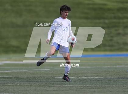 Thumbnail 2 in Fremont vs. Weber (UHSAA 6A Semifinal) photogallery.
