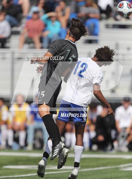 Thumbnail 2 in Fremont vs. Weber (UHSAA 6A Semifinal) photogallery.