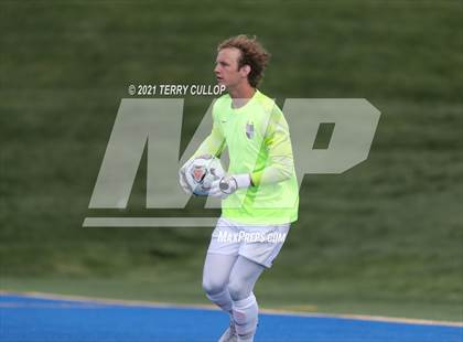 Thumbnail 3 in Fremont vs. Weber (UHSAA 6A Semifinal) photogallery.