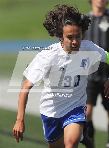 Thumbnail 2 in Fremont vs. Weber (UHSAA 6A Semifinal) photogallery.